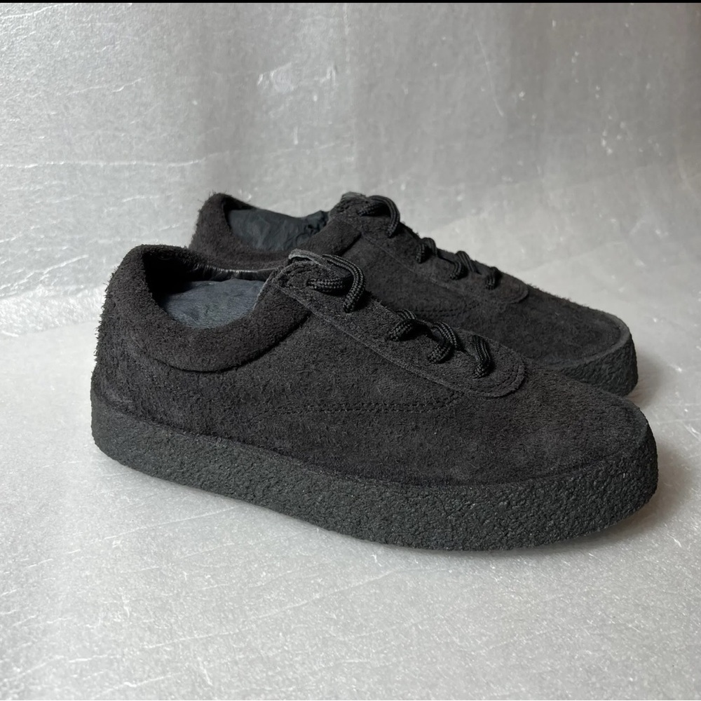 Yeezy Crepe Sneaker Season 6 Thick Shaggy Suede Graphite BLACK Womens 35